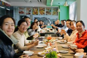 歲末不覺寒 冬至?xí)r光暖 丨洛陽正大組織開展“迎冬至、包餃子”文化活動(dòng)